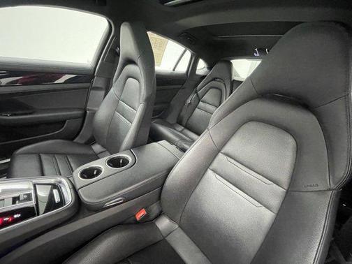 2021 Porsche Panamera RWD