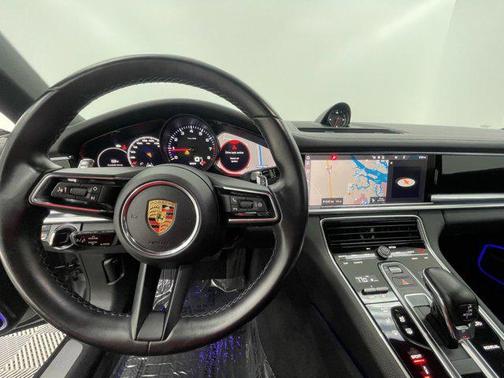 2021 Porsche Panamera RWD