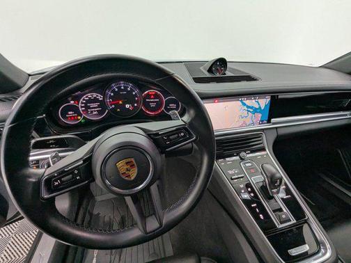 2021 Porsche Panamera RWD
