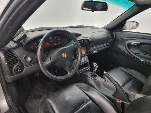 2004 Porsche 911 Carrera 4S