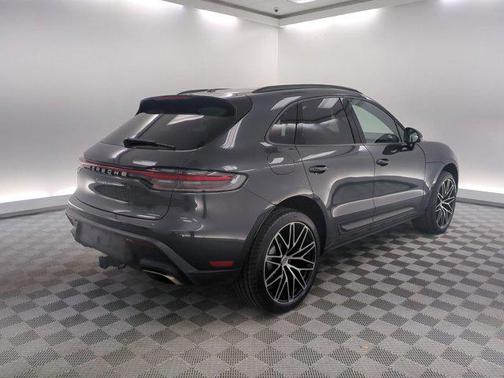 Volcano Grey Metallic 2026 Porsche Macan Macan