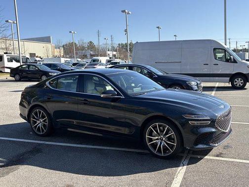 2025 Genesis G70 2.5T RWD