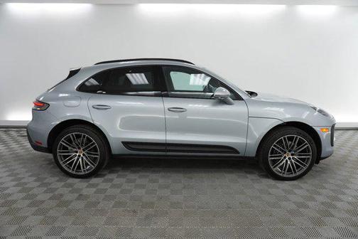 Dolomite Silver Metallic 2026 Porsche Macan Macan