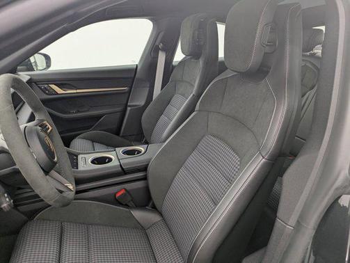 2025 Porsche Taycan 4S