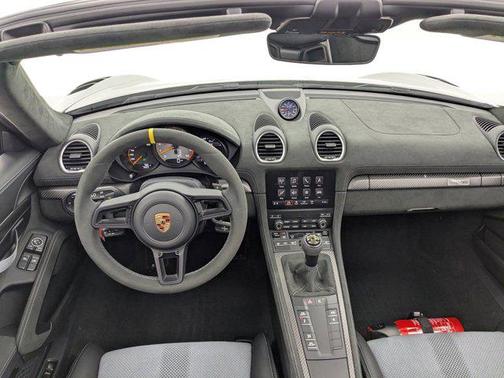 2025 Porsche 718 Spyder RS