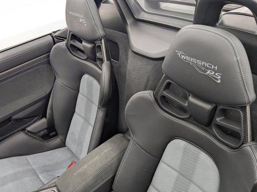 2025 Porsche 718 Spyder RS