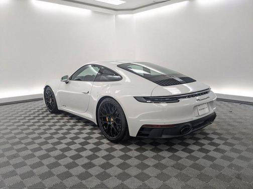 2024 Porsche 911 Carrera GTS