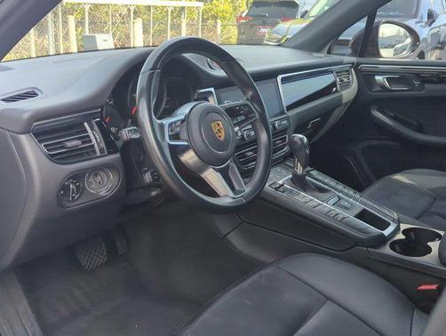2021 Porsche Macan AWD