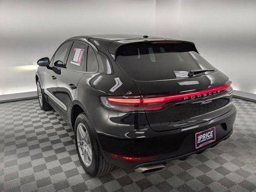 2021 Porsche Macan AWD