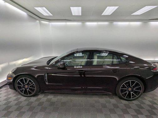 2023 Porsche Panamera 4