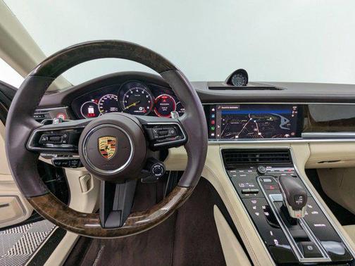 2023 Porsche Panamera 4