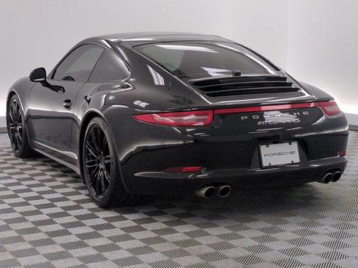 2015 Porsche 911 Carrera 4S