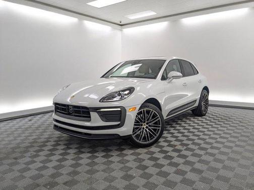 2025 Porsche Macan T