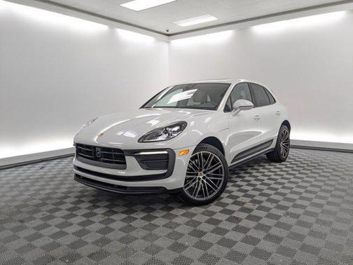 2025 Porsche Macan T