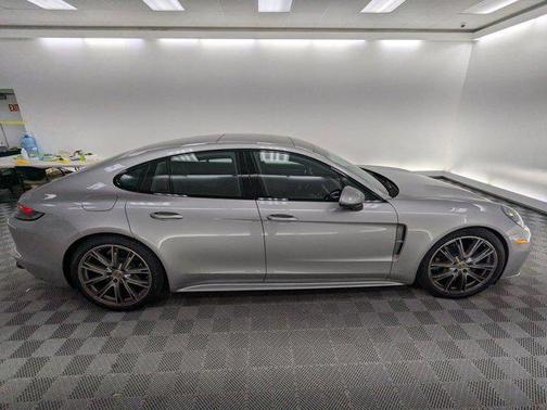 2023 Porsche Panamera Platinum Edition