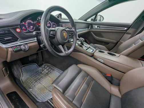 2023 Porsche Panamera Platinum Edition