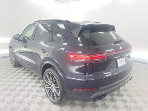2023 Porsche Cayenne S