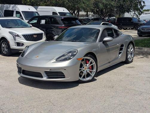 GT Silver Metallic 2024 Porsche 718 Cayman S