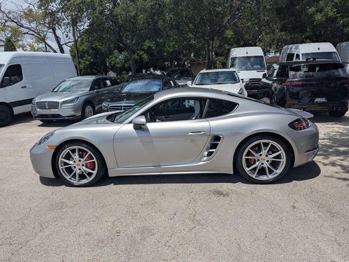 GT Silver Metallic 2024 Porsche 718 Cayman S