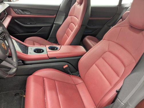 2022 Porsche Taycan 4