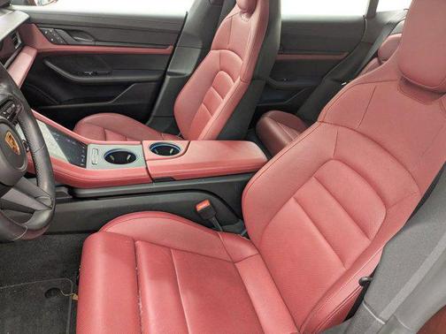 2022 Porsche Taycan 4