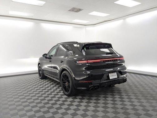 2026 Porsche Cayenne GTS