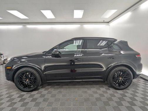 2026 Porsche Cayenne GTS