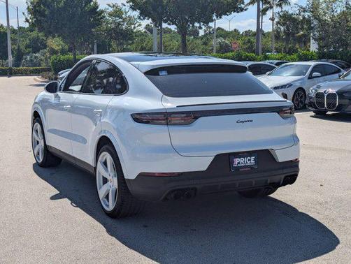 2022 Porsche Cayenne Coupe AWD