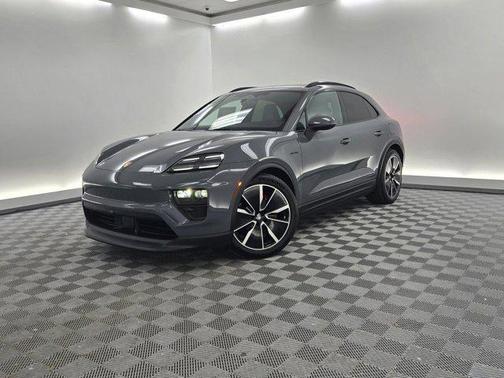 2025 Porsche Macan 4S
