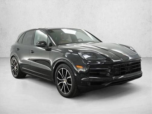 Chromite Black 2025 Porsche Cayenne Cayenne