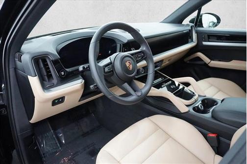 Chromite Black 2025 Porsche Cayenne Cayenne