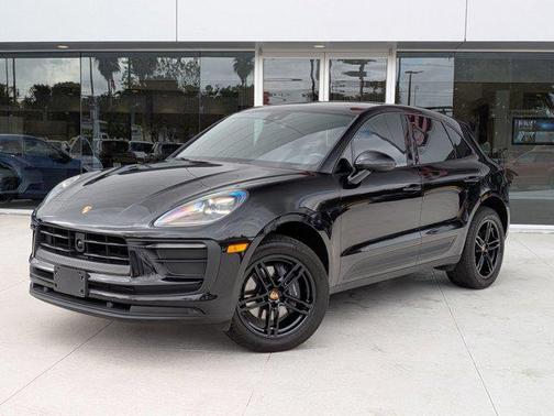 2025 Porsche Macan AWD