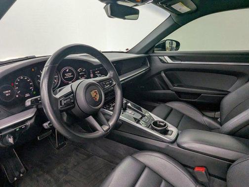 2020 Porsche 911 Carrera