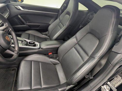 2020 Porsche 911 Carrera