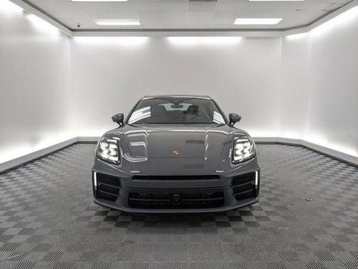 2026 Porsche Panamera 4