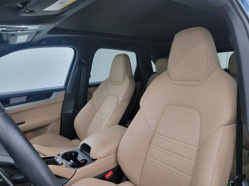 2024 Porsche Cayenne S