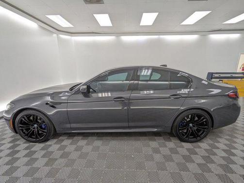 2022 BMW M5 Base