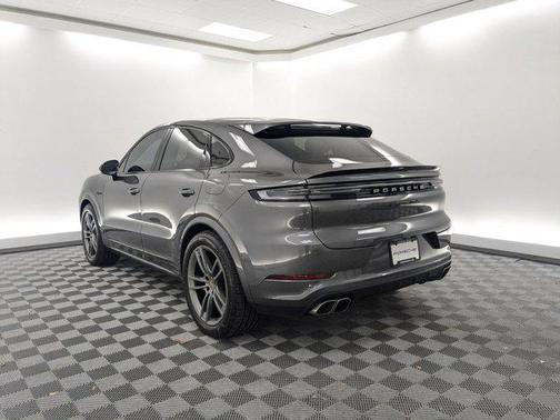 2024 Porsche Cayenne Cayenne Turbo E-Hybrid