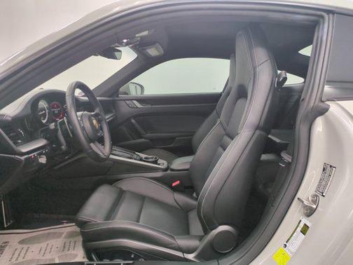 2024 Porsche 911 Carrera