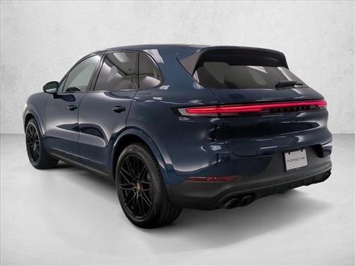 Mantego Blue 2025 Porsche Cayenne Cayenne