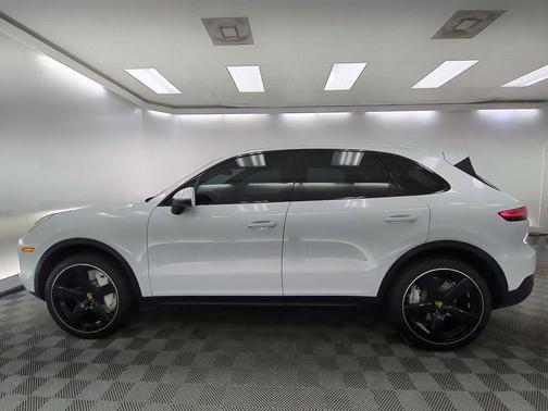 Carrara White Metallic 2019 Porsche Cayenne Cayenne