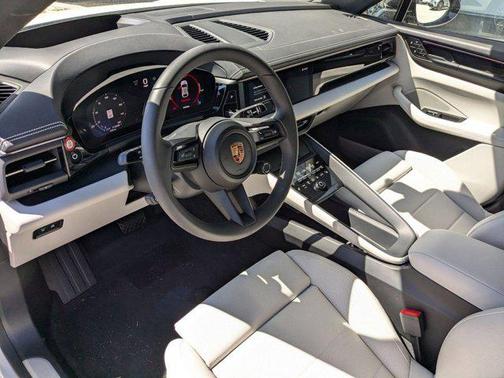 2024 Porsche Macan 4