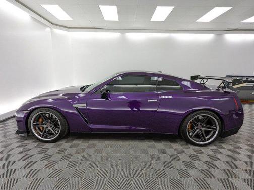 2014 Nissan GT-R Track Edition