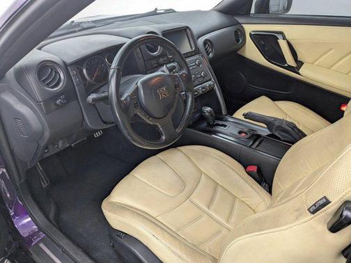 2014 Nissan GT-R Track Edition