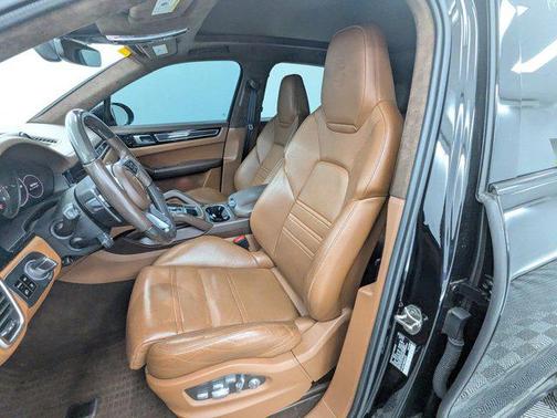 2021 Porsche Cayenne GTS