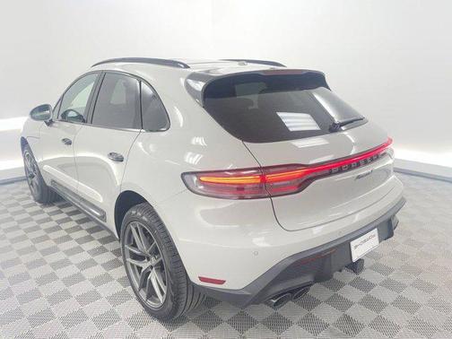 2025 Porsche Macan T
