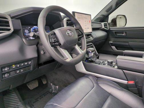 2025 Toyota Sequoia Platinum