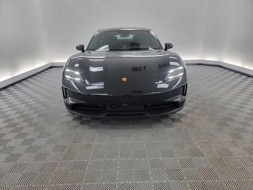 2025 Porsche Taycan 4