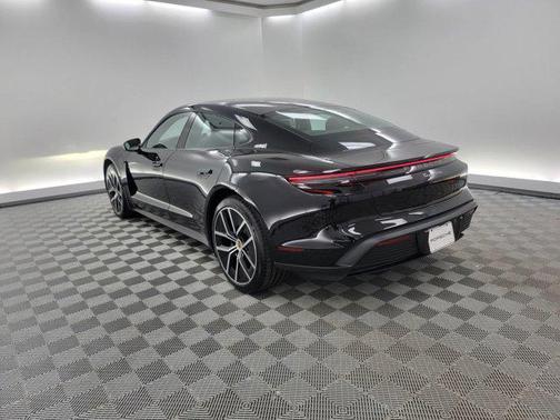 2025 Porsche Taycan 4