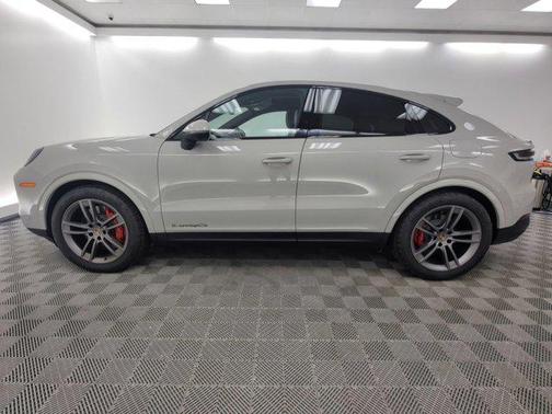 2025 Porsche Cayenne S